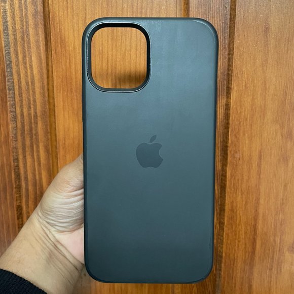 Apple iPhone 12 Pro Silicone Case With MagSafe - Picture 1 of 4